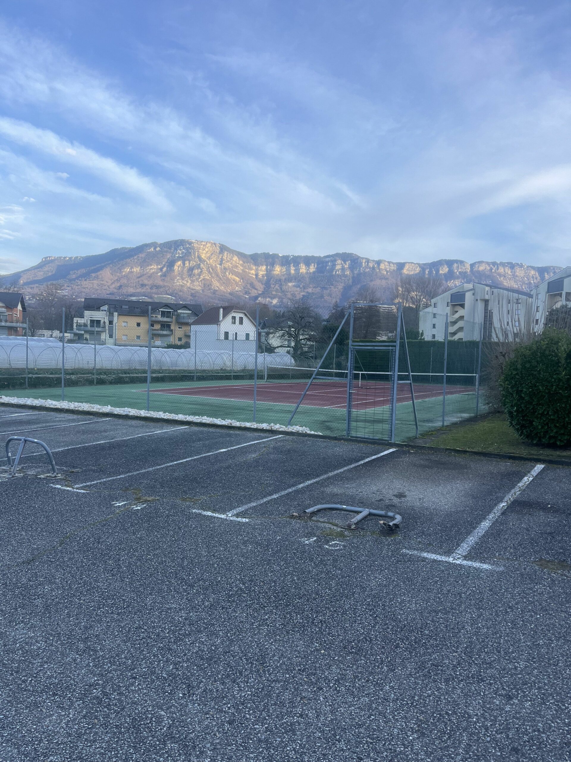 Terrain de tennis de la résidence